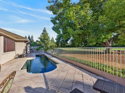 9596 Golf Course Ln, Elk Grove, CA 95758 Photo