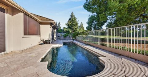 9596 Golf Course Ln, Elk Grove, CA 95758 Photo