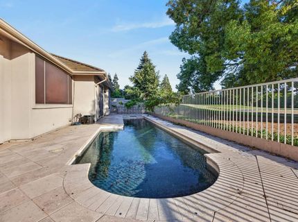 9596 Golf Course Ln, Elk Grove, CA 95758 Photo