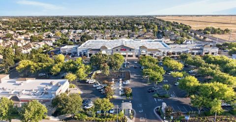 9596 Golf Course Ln, Elk Grove, CA 95758 Photo