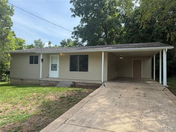 115 E Marvin, Fredericktown, MO 63645