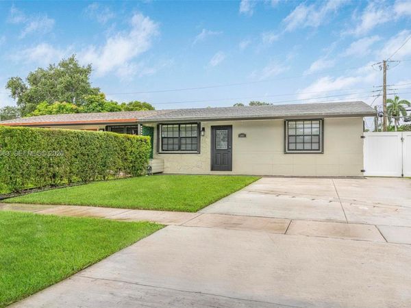 5001 SW 92nd Ter , Cooper City, FL 33328