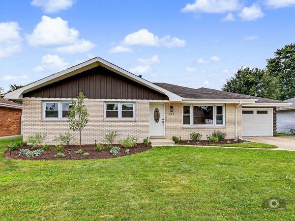 605 GLORIA Street , Lockport, IL 60441