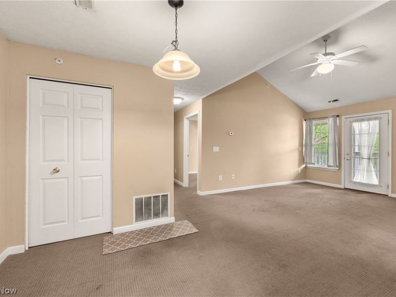 14821 Lenox Drive, Unit 221, Strongsville, OH 44136 Photo 11