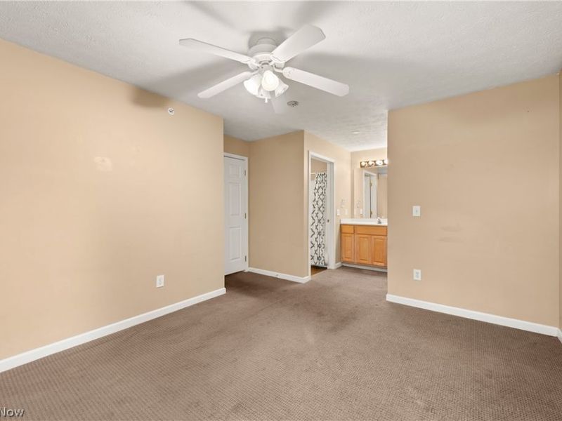 14821 Lenox Drive, Unit 221, Strongsville, OH 44136 Photo 23