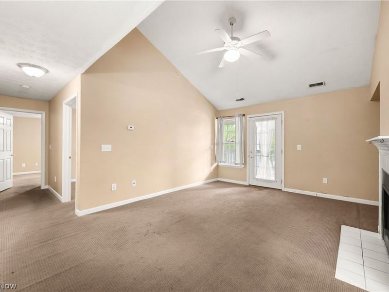 14821 Lenox Drive, Unit 221, Strongsville, OH 44136 Photo 3