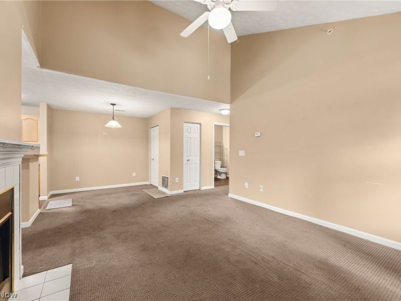 14821 Lenox Drive, Unit 221, Strongsville, OH 44136 Photo 5