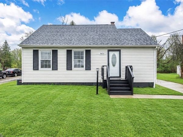 7623 Macedonia Road , Oakwood, OH 44146