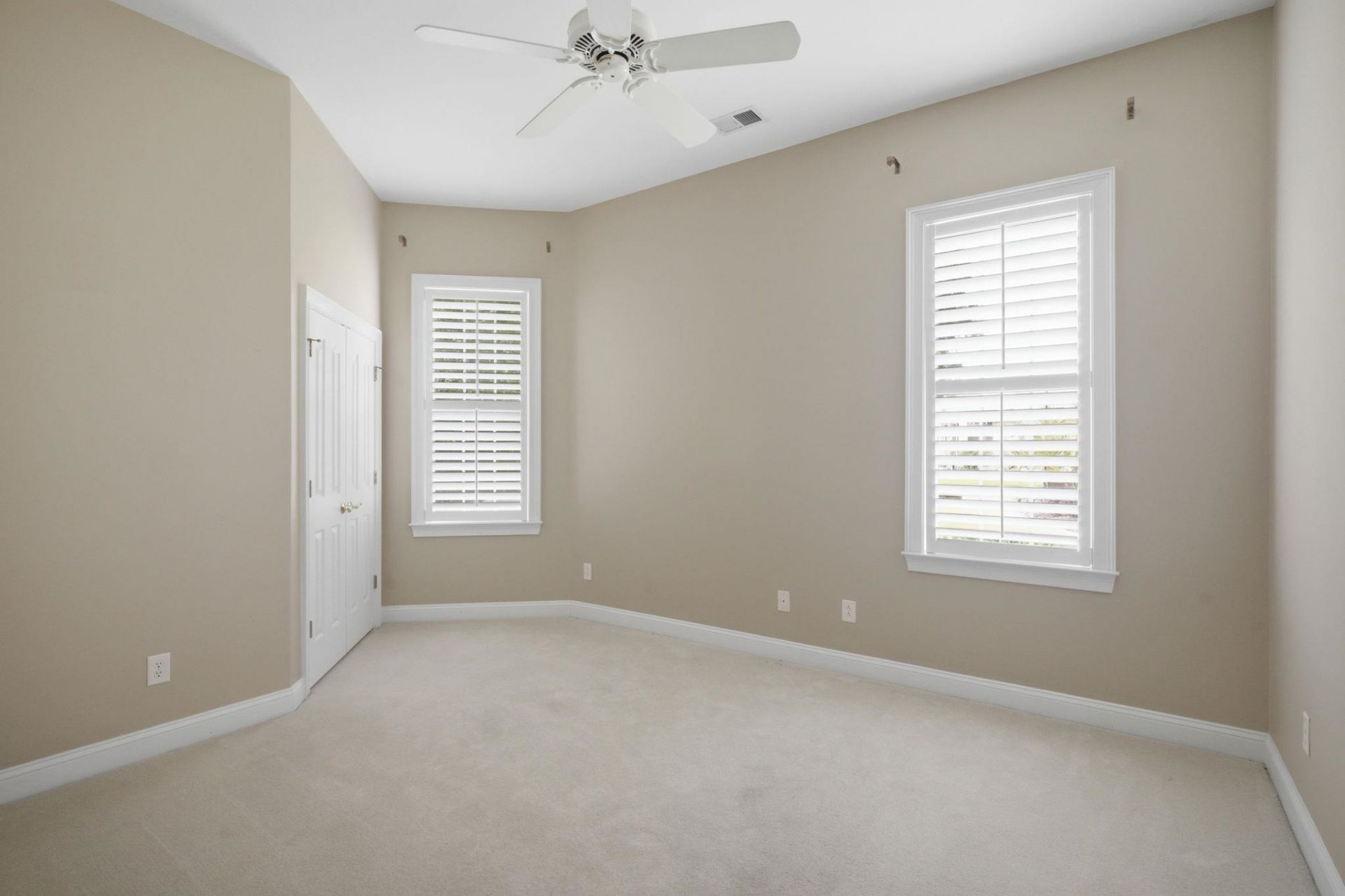 5304 Pheasant Dr. Photo 18