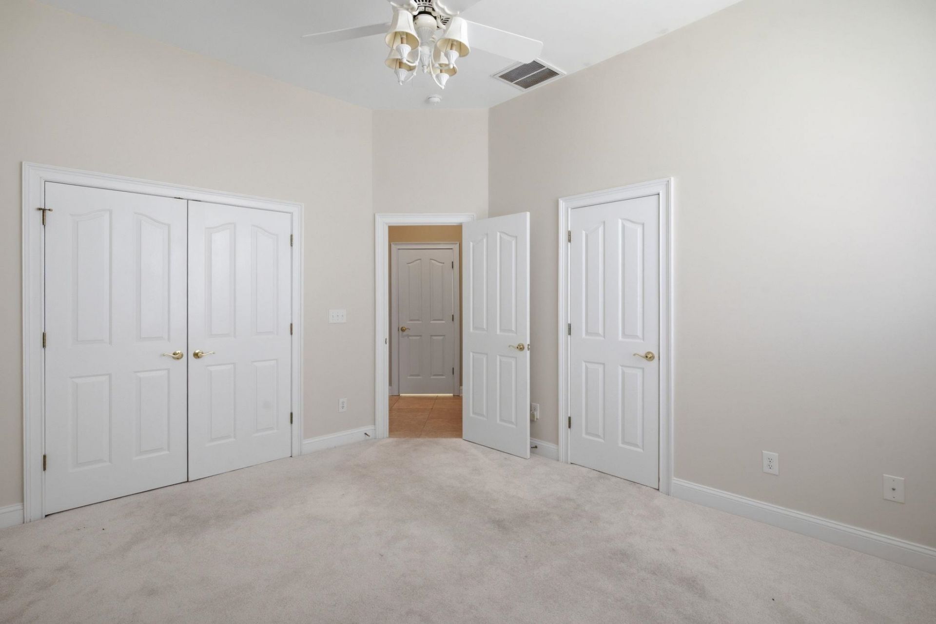 5304 Pheasant Dr. Photo 23
