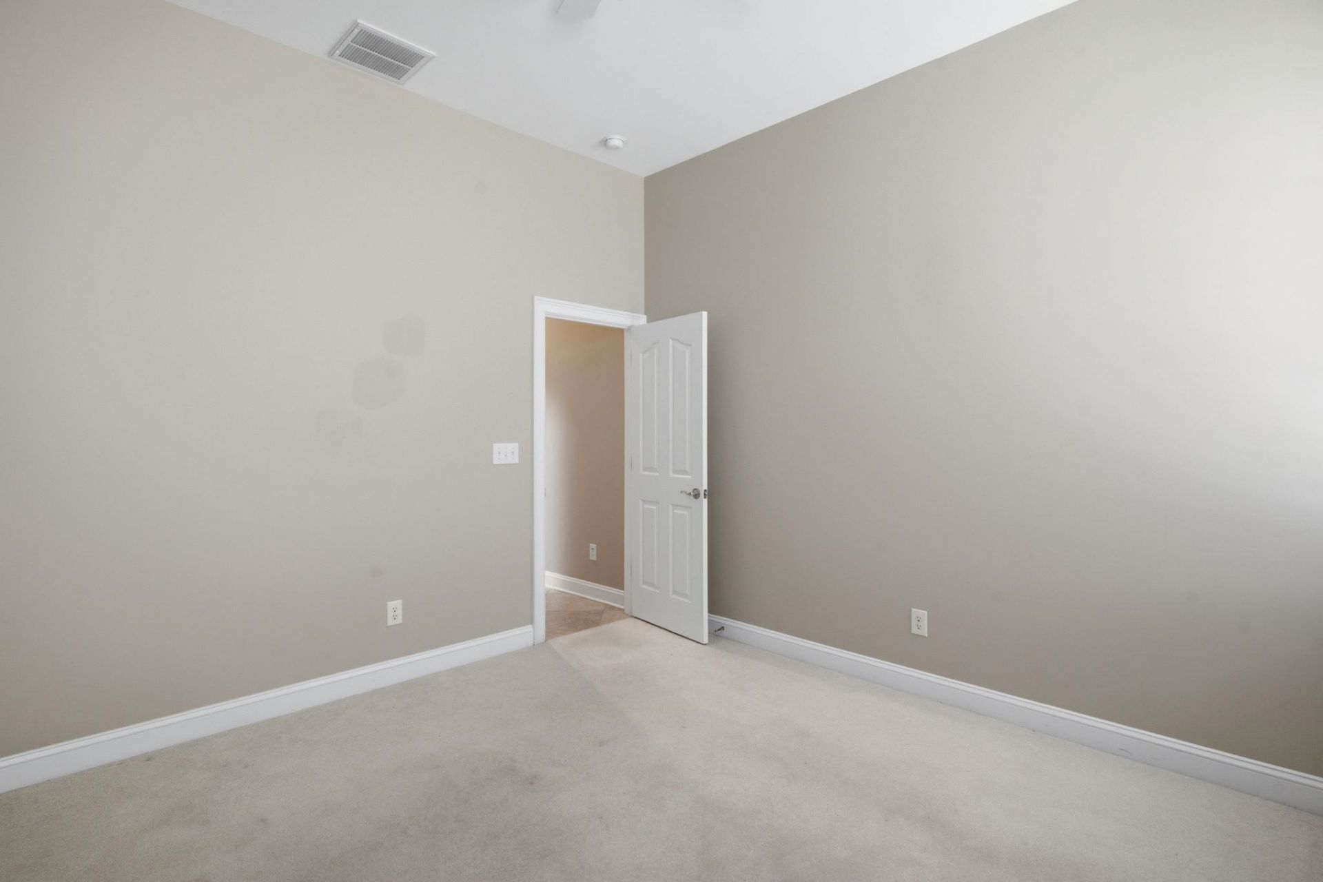 5304 Pheasant Dr. Photo 25