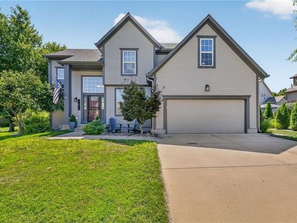 21011 W 54th Street, Shawnee, KS 66218