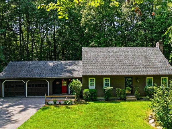 22 Old Coach Lane, Amherst, NH 03031