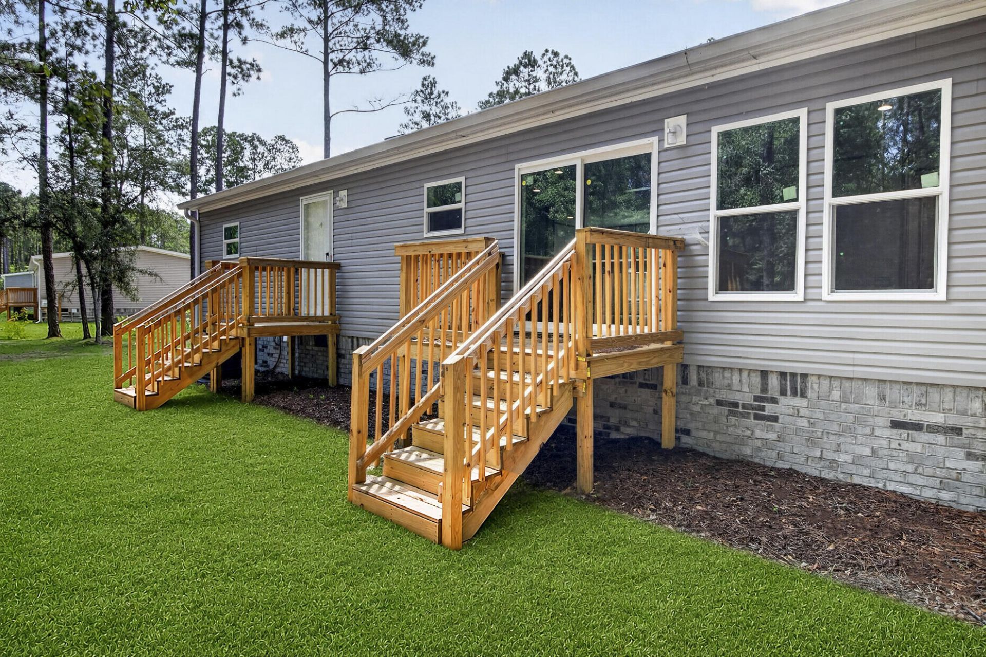270 Saturn Lane Photo 25