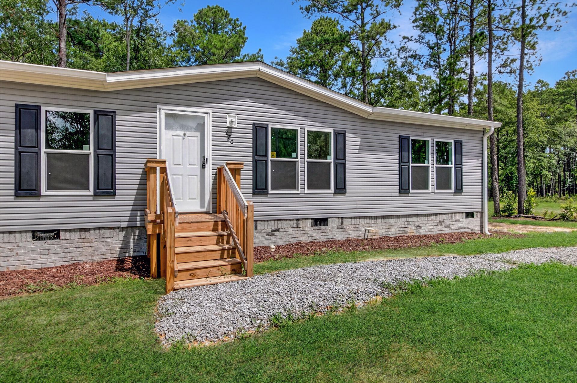 270 Saturn Lane Photo 3