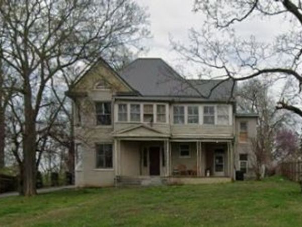 700 E 7th St , Hopkinsville, KY 42240