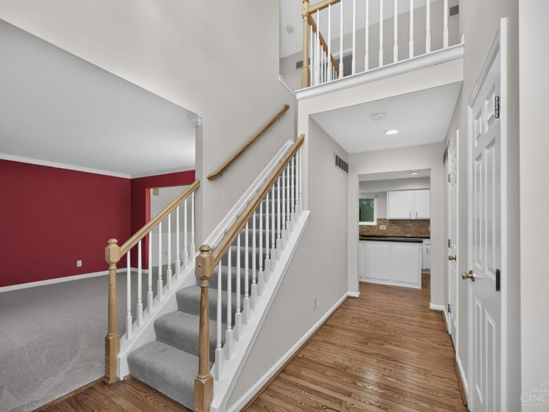10203 Meadowknoll Drive, Symmes Township, OH 45140 Photo 3