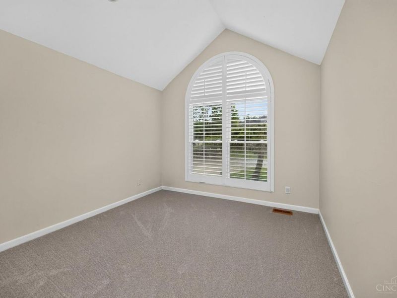 10203 Meadowknoll Drive, Symmes Township, OH 45140 Photo 5