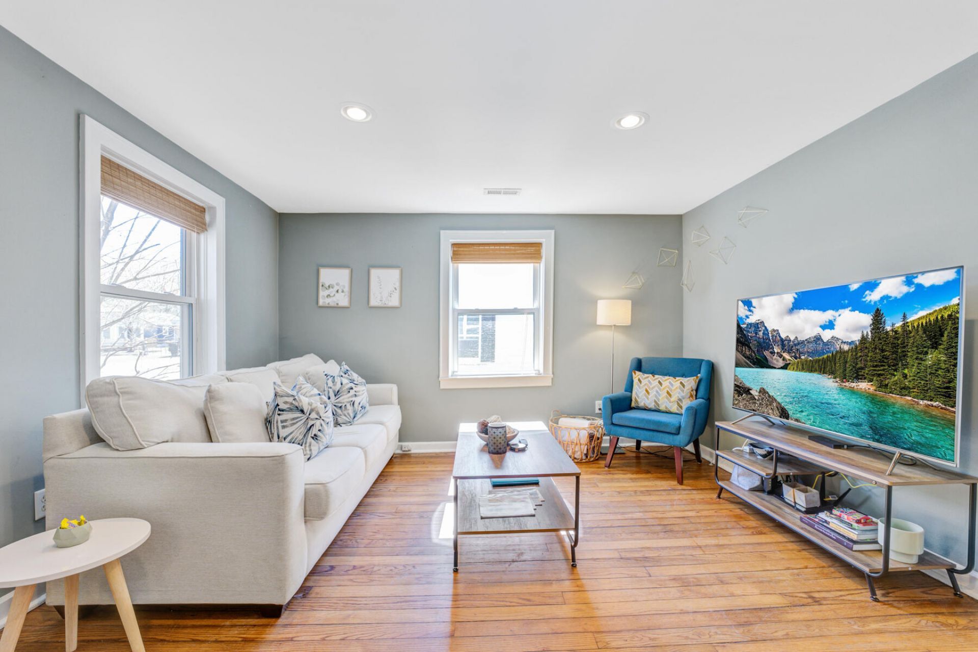 4545 Holly Street Photo 13