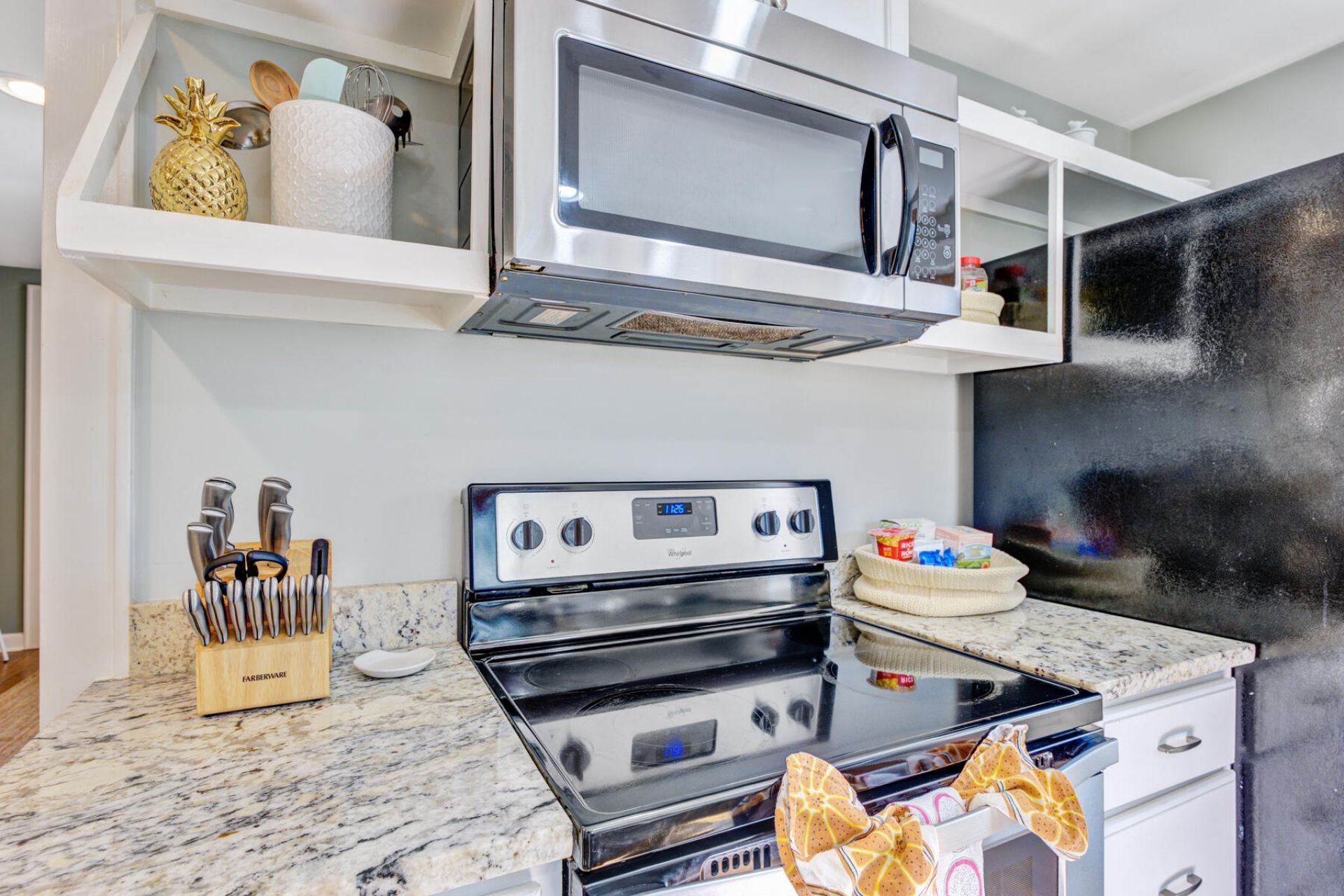 4545 Holly Street Photo 23