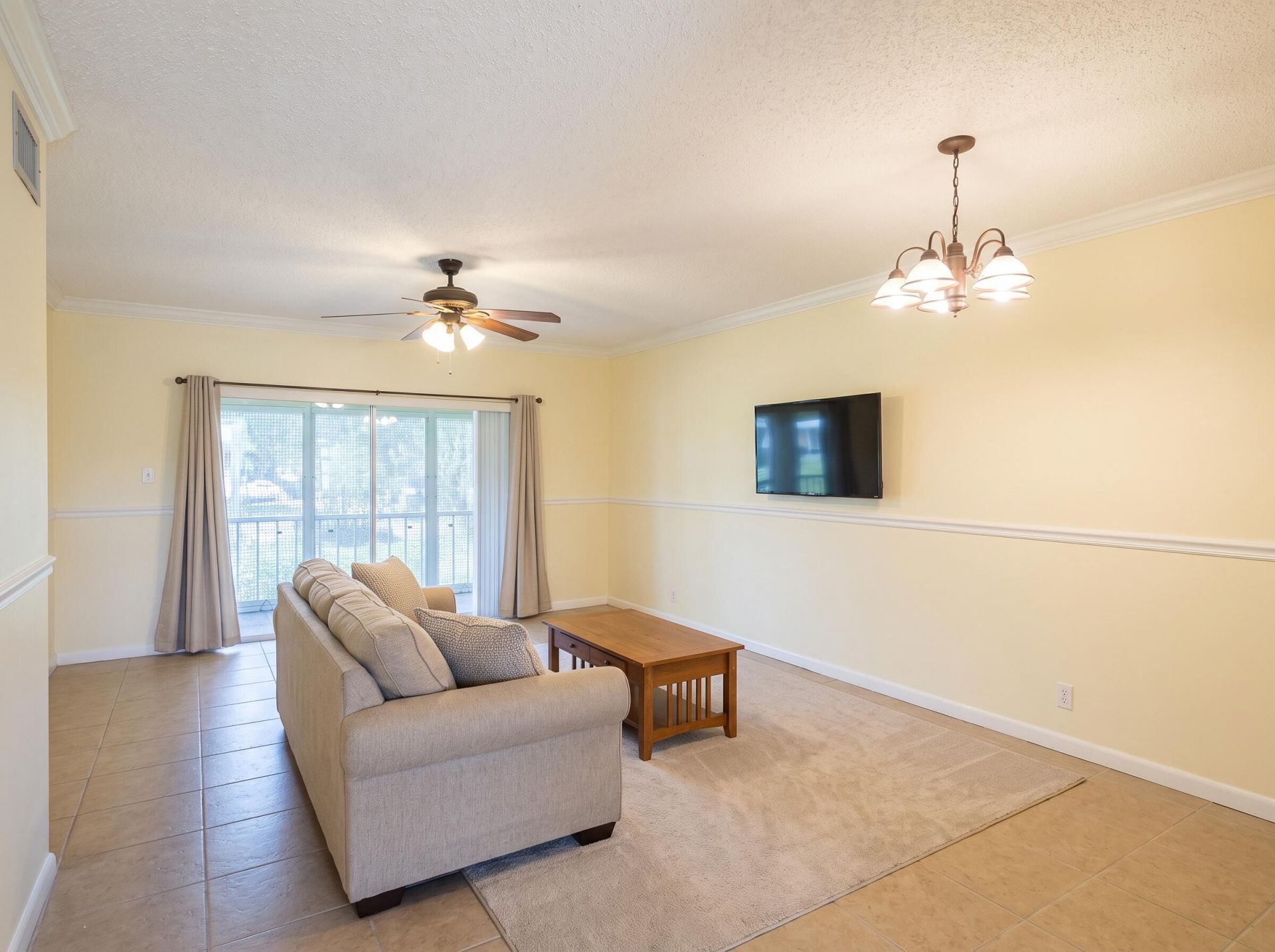 551 NW 80th Avenue, Unit 203, Margate, FL 33063 Photo