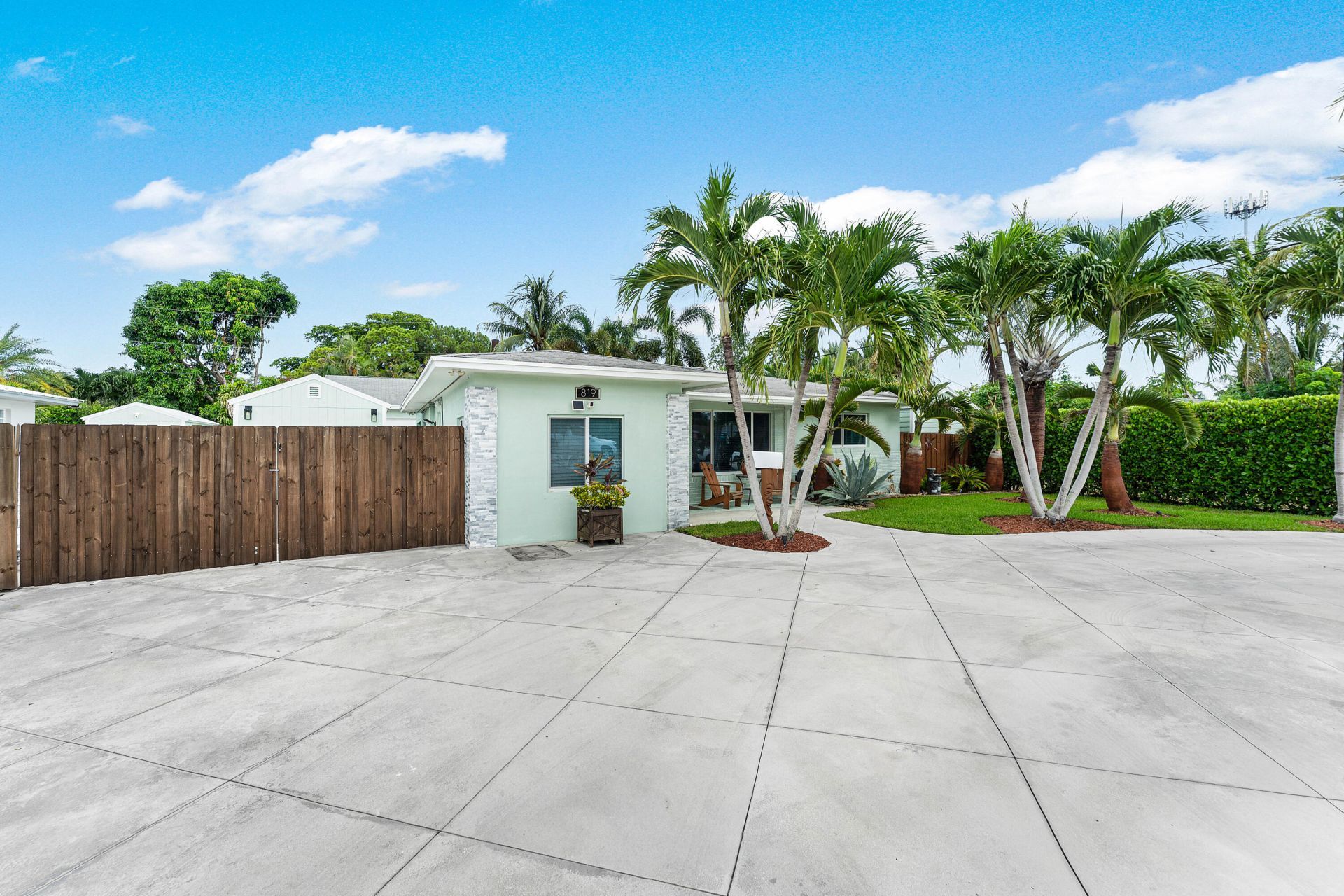 819 6th Street, Lake Park, FL 33403 Photo