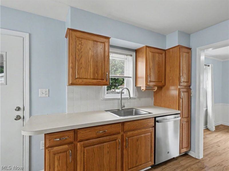 329 Pierce Avenue, Cuyahoga Falls, OH 44221 Photo 11