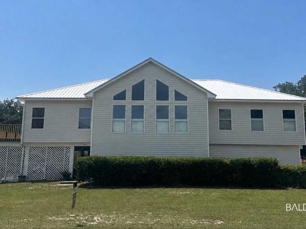 1977 Minnesota Ln, Gulf Shores, AL 36542