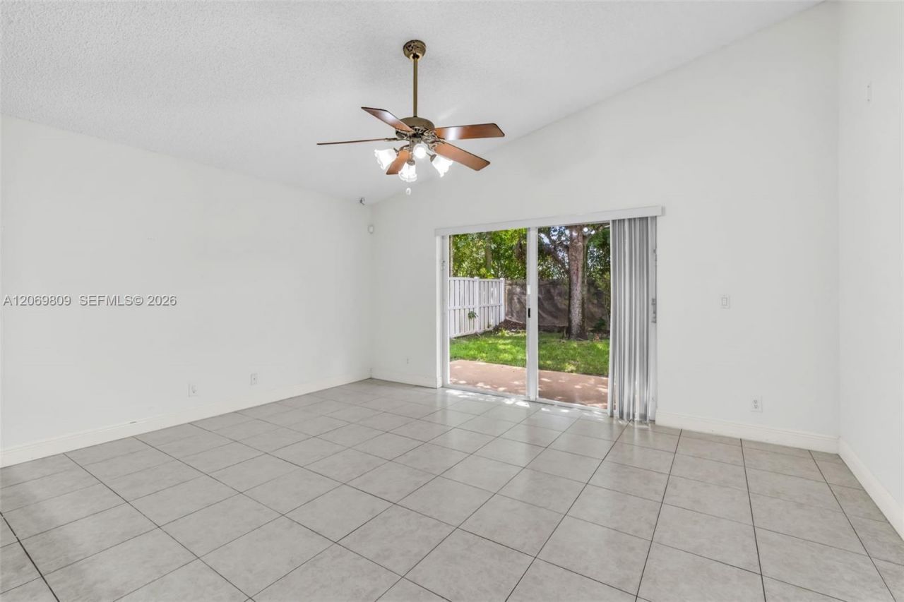 2230 NW 145th Ave , Pembroke Pines, FL 33028 Photo