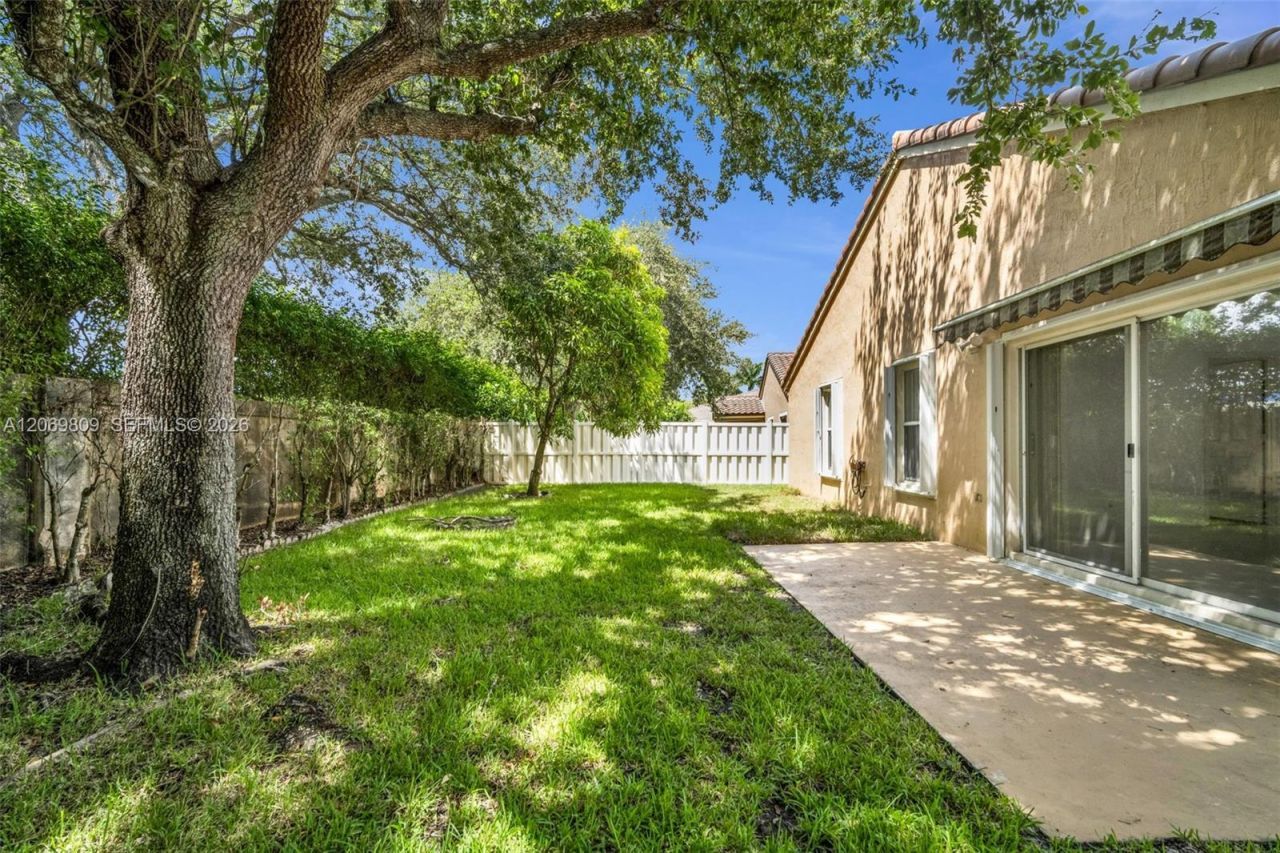 2230 NW 145th Ave , Pembroke Pines, FL 33028 Photo