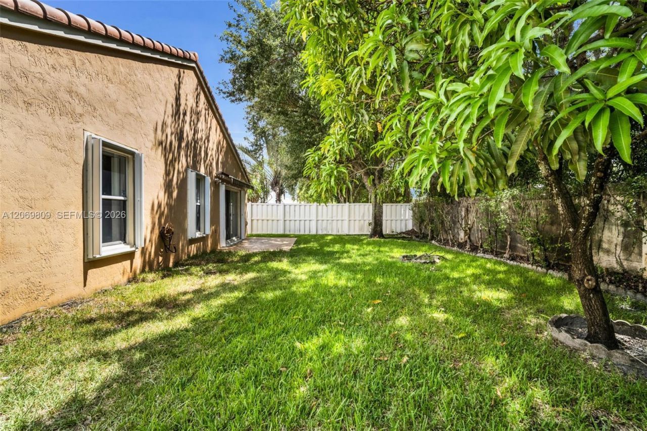 2230 NW 145th Ave , Pembroke Pines, FL 33028 Photo