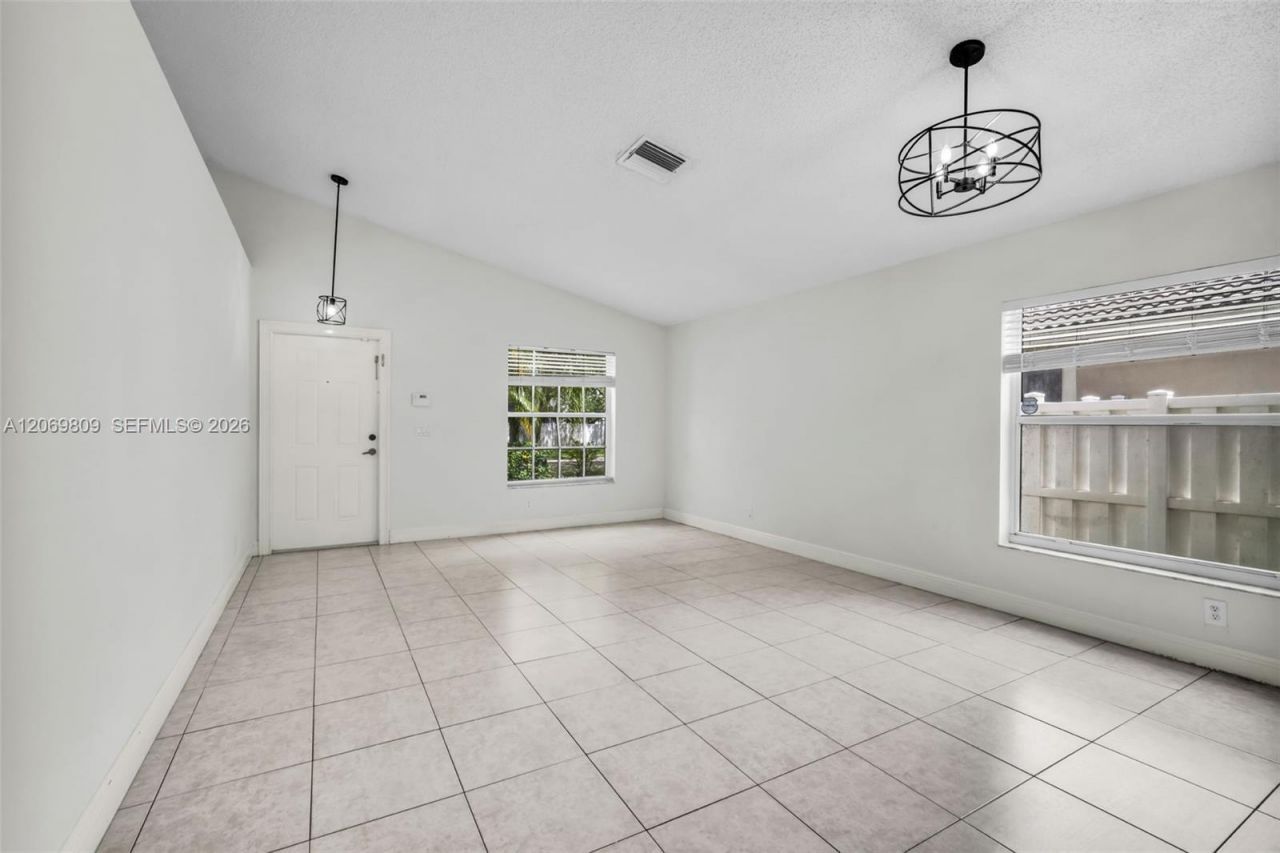 2230 NW 145th Ave , Pembroke Pines, FL 33028 Photo