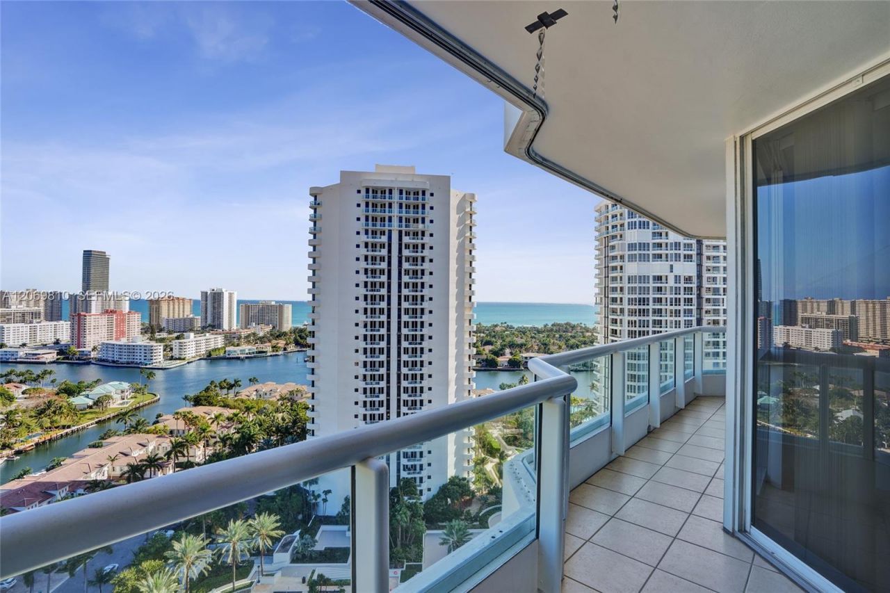21205 Yacht Club Dr , Unit 2310, Aventura, FL 33180 Photo