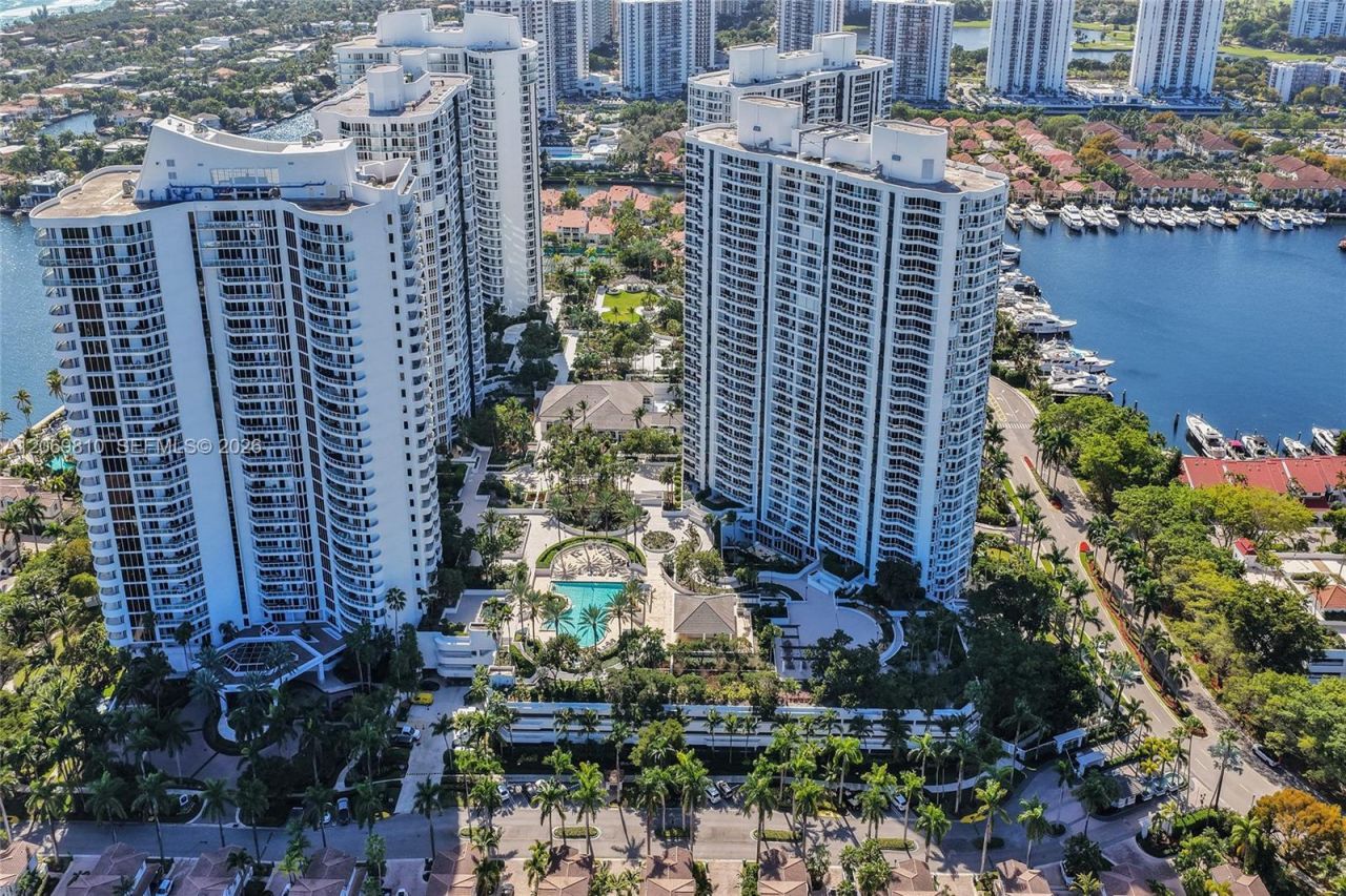 21205 Yacht Club Dr , Unit 2310, Aventura, FL 33180 Photo