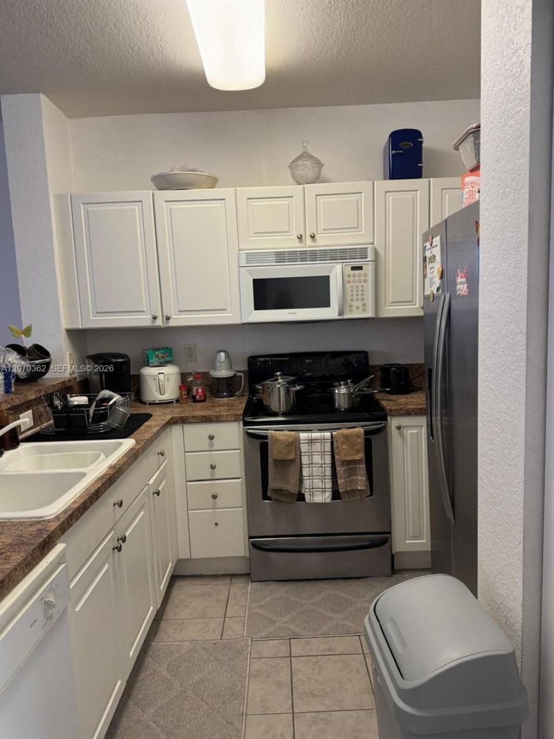 1420 NE 33rd Ave , Unit 201-15, Homestead, FL 33033 Photo