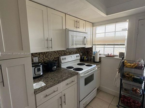11840 NE 19th Dr , Unit 14, North Miami, FL 33181