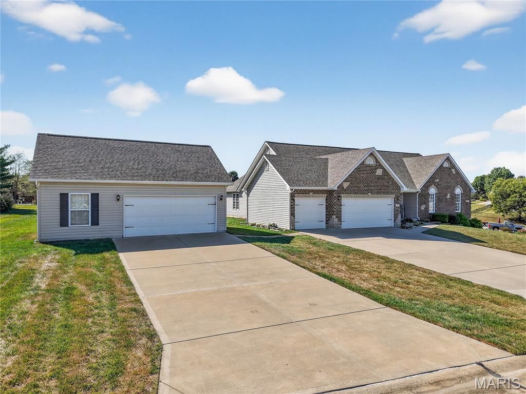 604 Judges Way , Troy, MO 63379 Main Photo