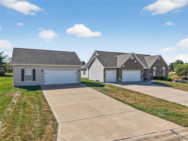 604 Judges Way , Troy, MO 63379