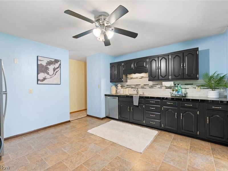 3756 Charring Cross Drive, Stow, OH 44224 Photo 8