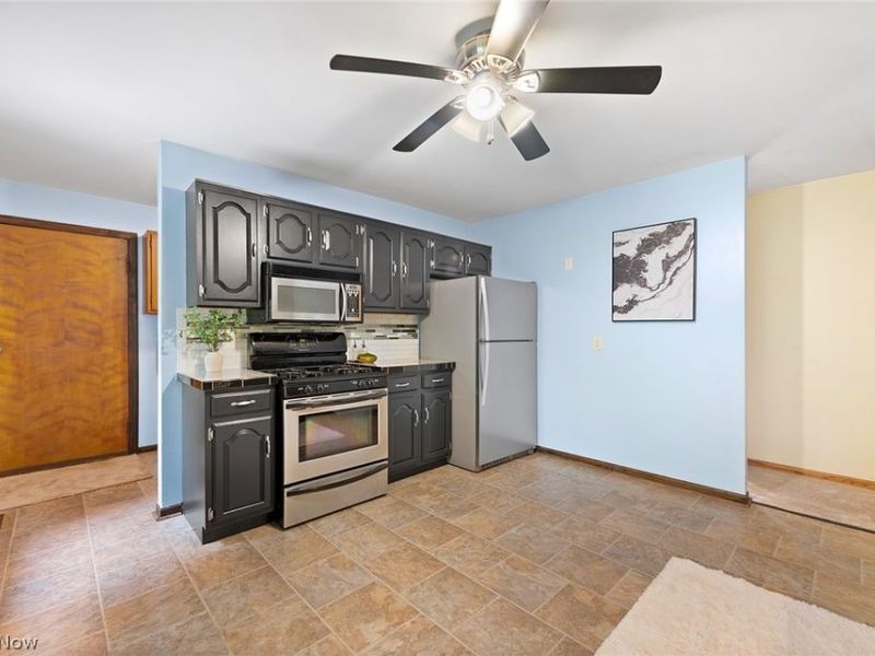 3756 Charring Cross Drive, Stow, OH 44224 Photo 9