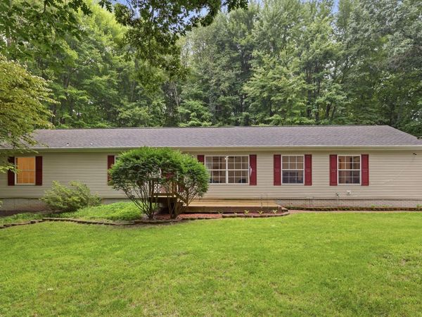 10641 Coopersfield Road, Chelsea, MI 48118