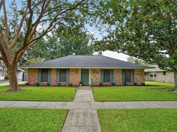 932 DAVENTRY Drive, Baton Rouge, LA 70808