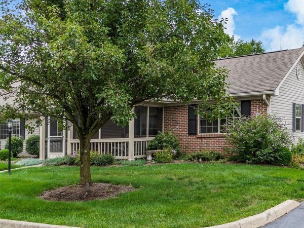 643 Kensington Drive, Heath, OH 43056