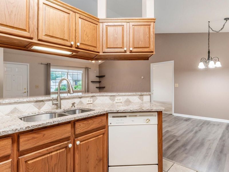 643 Kensington Drive, Heath, OH 43056 Photo 17