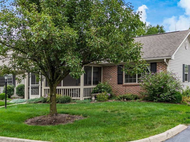 643 Kensington Drive, Heath, OH 43056 Photo 3