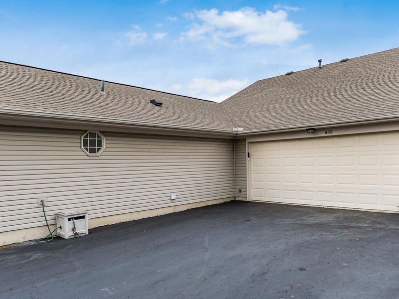 643 Kensington Drive, Heath, OH 43056 Photo 32