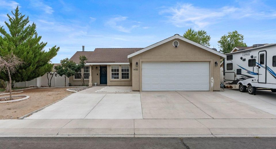 1455 Grey Bluffs Drive, Fernley, NV 89408 Photo