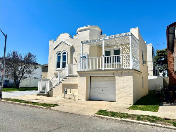 105 Mitchell Avenue , Long Beach, NY 11561