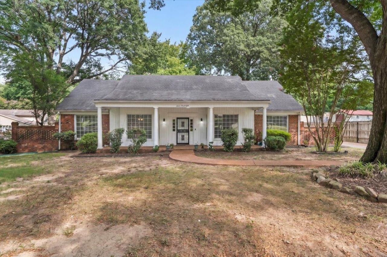 1528 EASTRIDGE DR Memphis, TN 38120