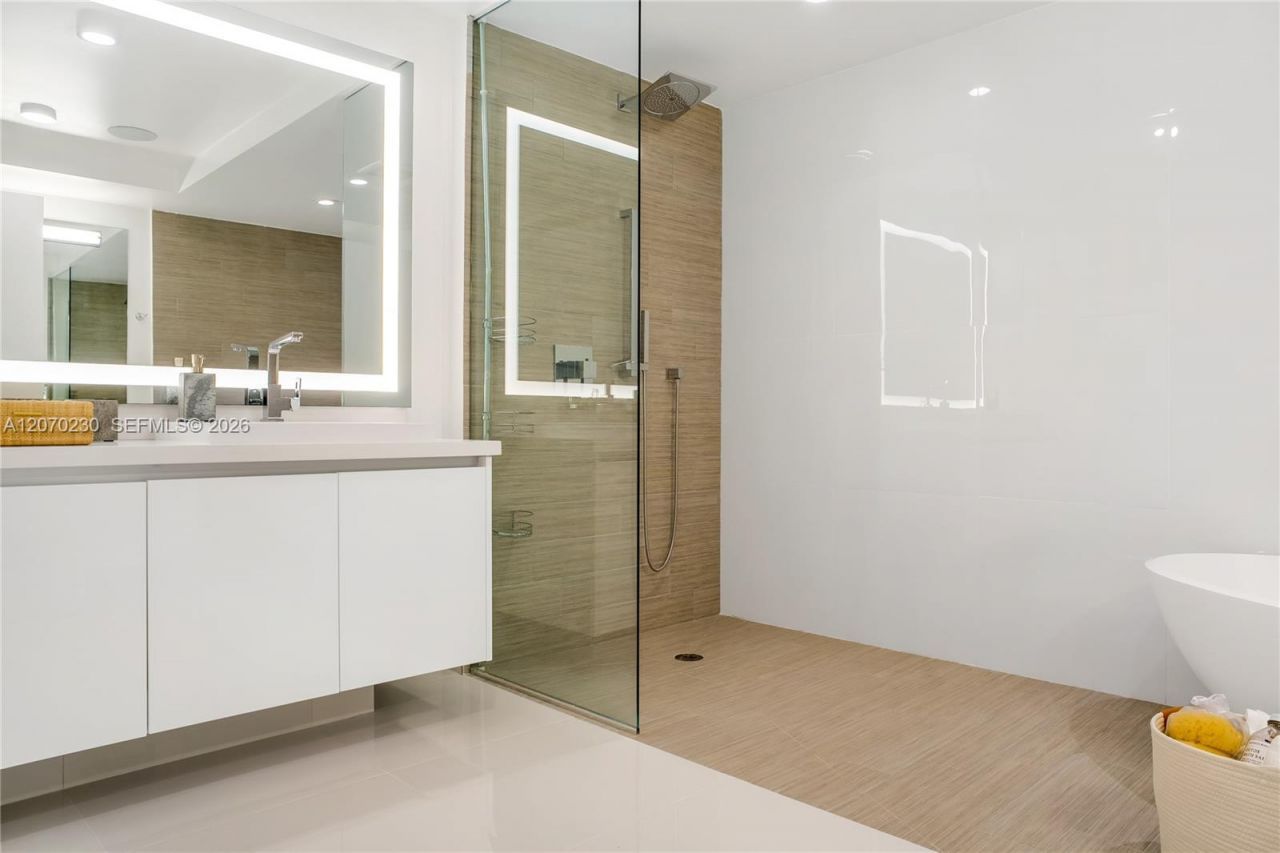 330 Sunny Isles Blvd , Unit 5-1102, Sunny Isles Beach, FL 33160 Photo